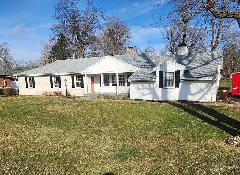 1st image of 724 Eaton Richmond Pike