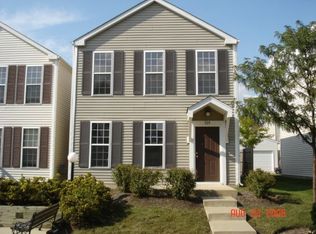 924 Symphony Dr, Aurora, IL 60504