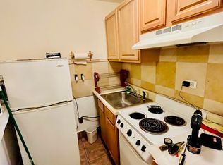 31-60 29th St #1, Astoria, NY 11106
