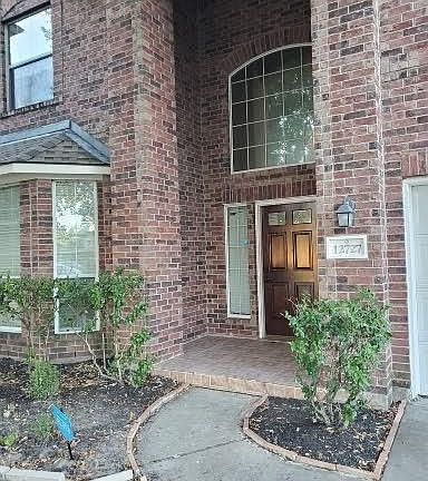 2nd image of 12727 Laurel Falls Ln