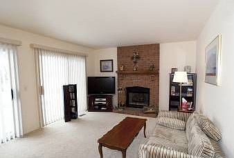 5th image of 125 Pembroke Dr