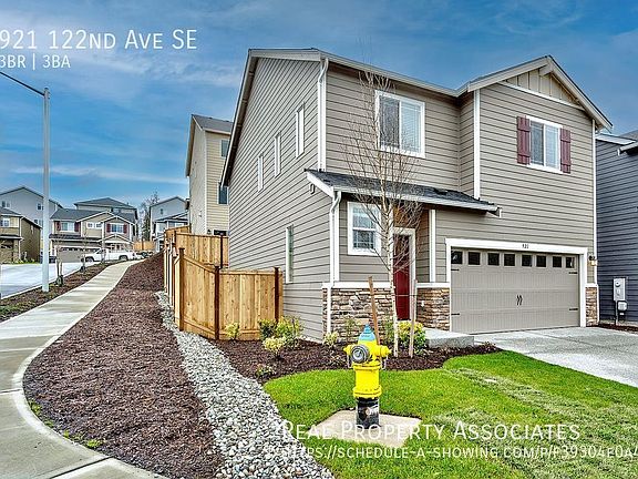 3rd image of 921 122nd Ave SE