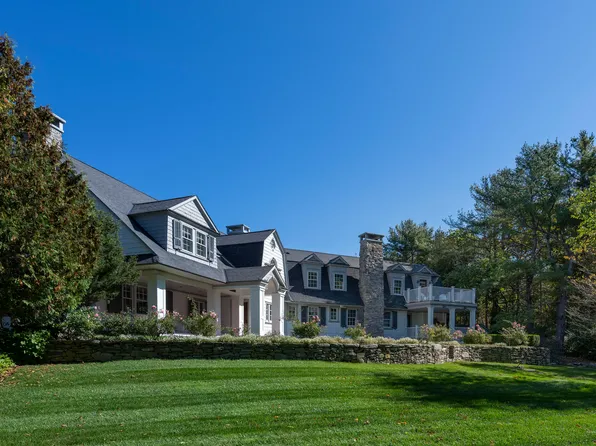 16 High Pasture Ln, York, ME 03902