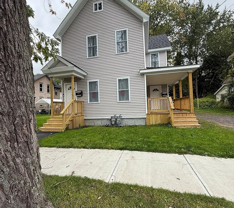 102 W 8th Ave #2