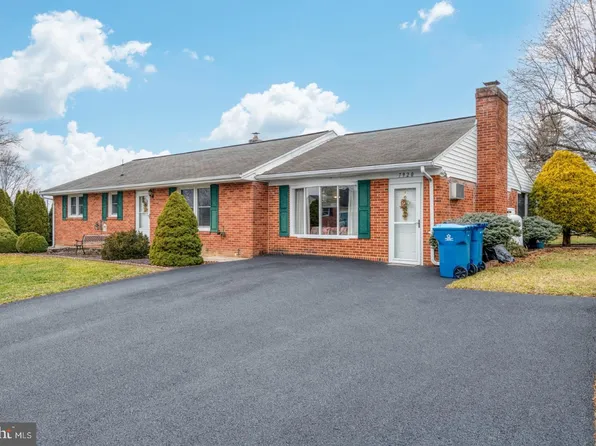 7920 Umberger Rd, Harrisburg, PA 17112