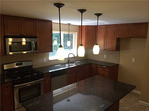 4th image of 5195 Priscilla Dr