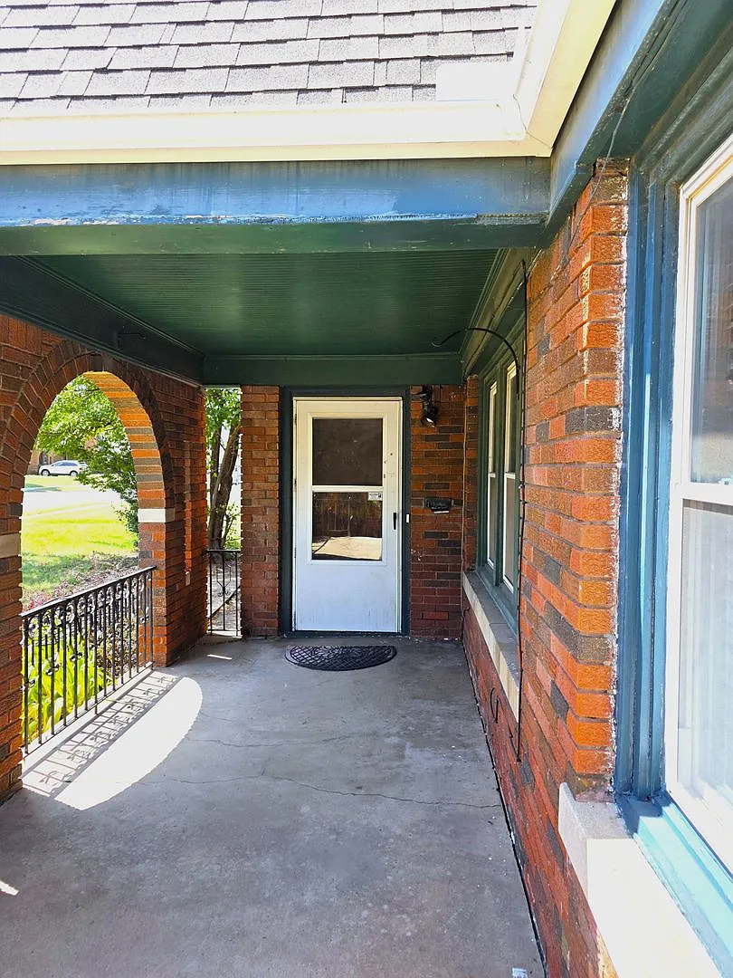 3 Bed, 1 Bath Home in NW OKC Close to Plaza District — Photo 2