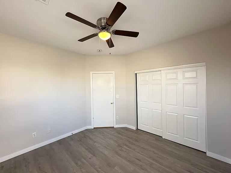 10191 Splendor Ridge Ave — Photo 18