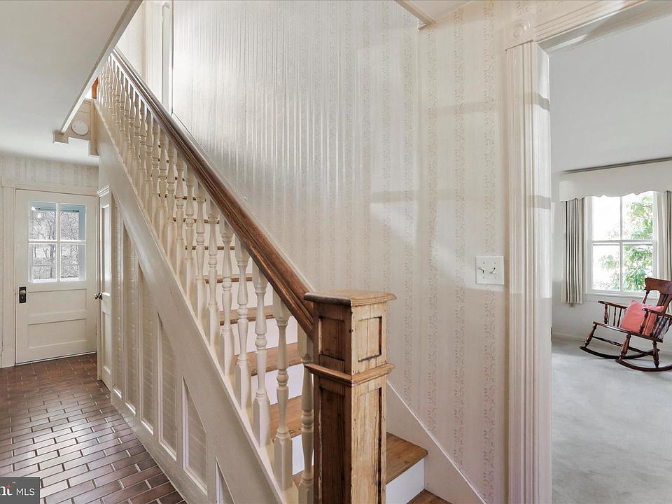 33675 Snickersville Tpke, Bluemont, VA 20135 | Zillow