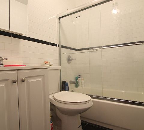 4th image of 223 E 28th St #1D