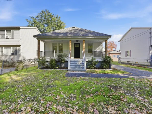145 Moxon St, Springfield, MA 01151