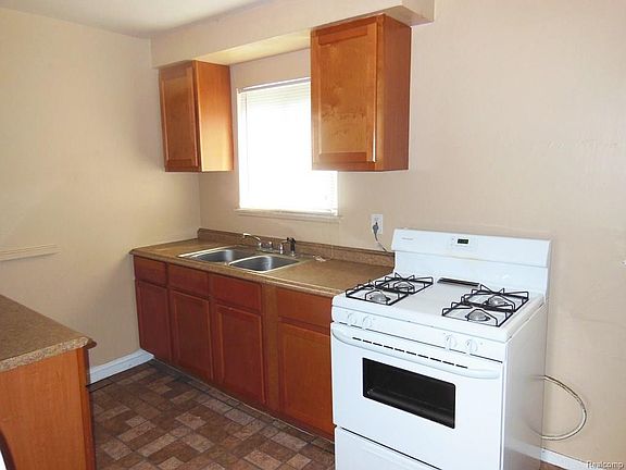 2nd image of 2778 Appleridge St