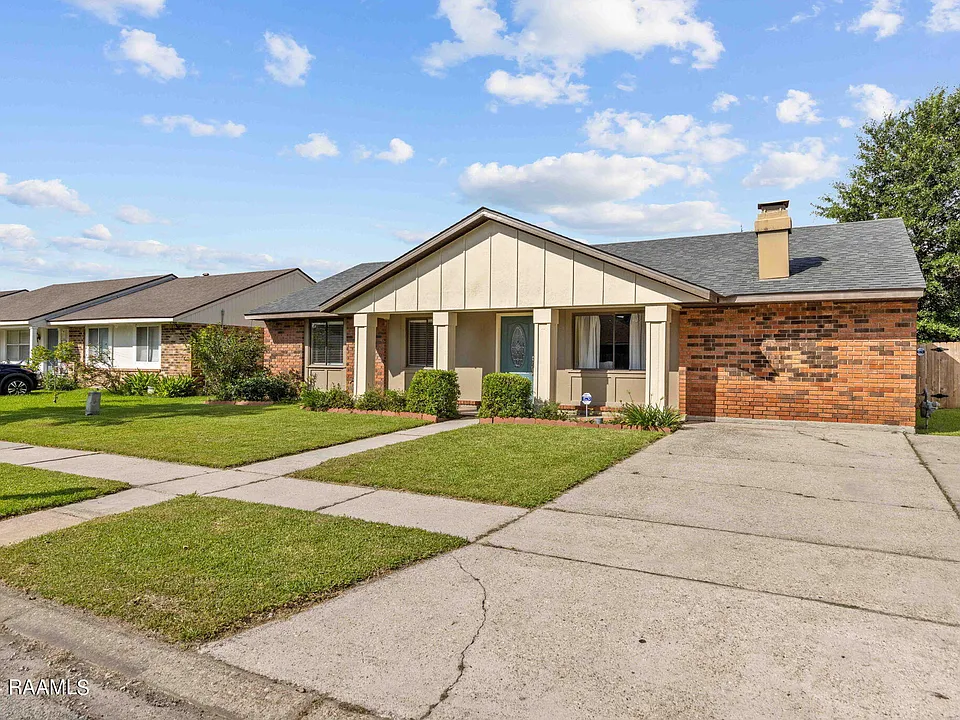 303 Plaza Village Dr