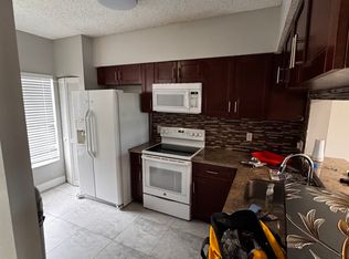3192 Festival Dr, Pompano Beach, FL 33063