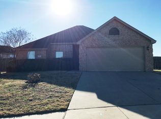 121 Currie Ct, Crowley, TX 76036