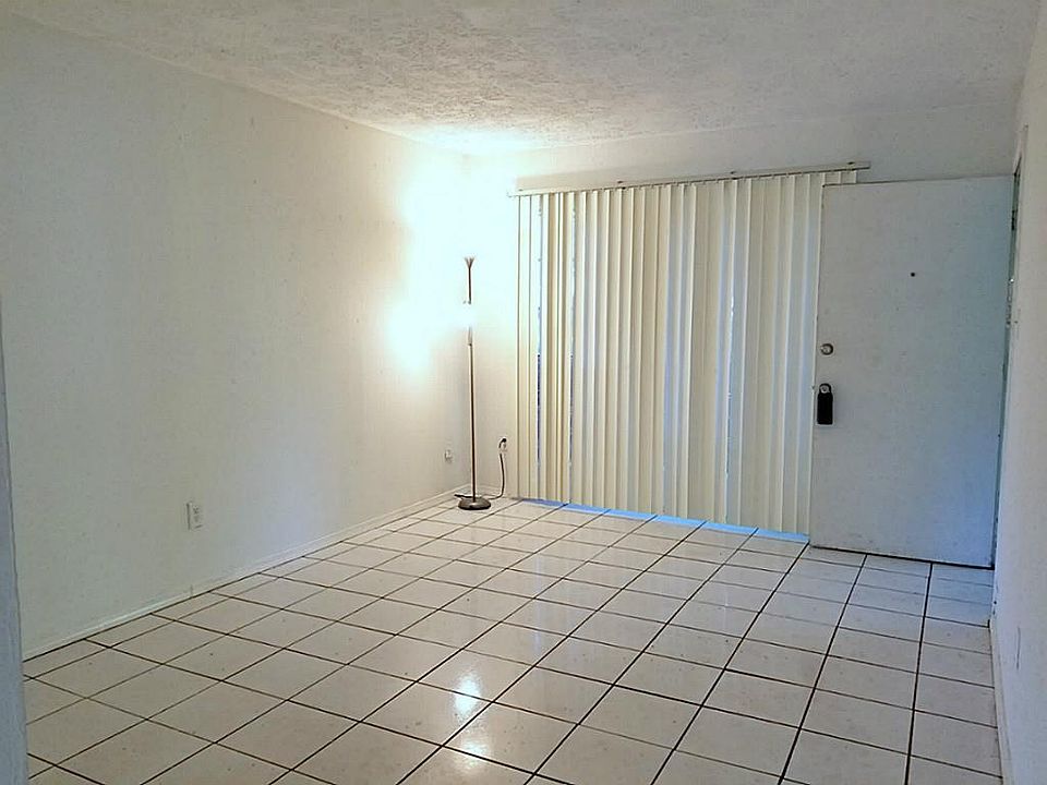 1st image of 11523 Glenwolde Dr