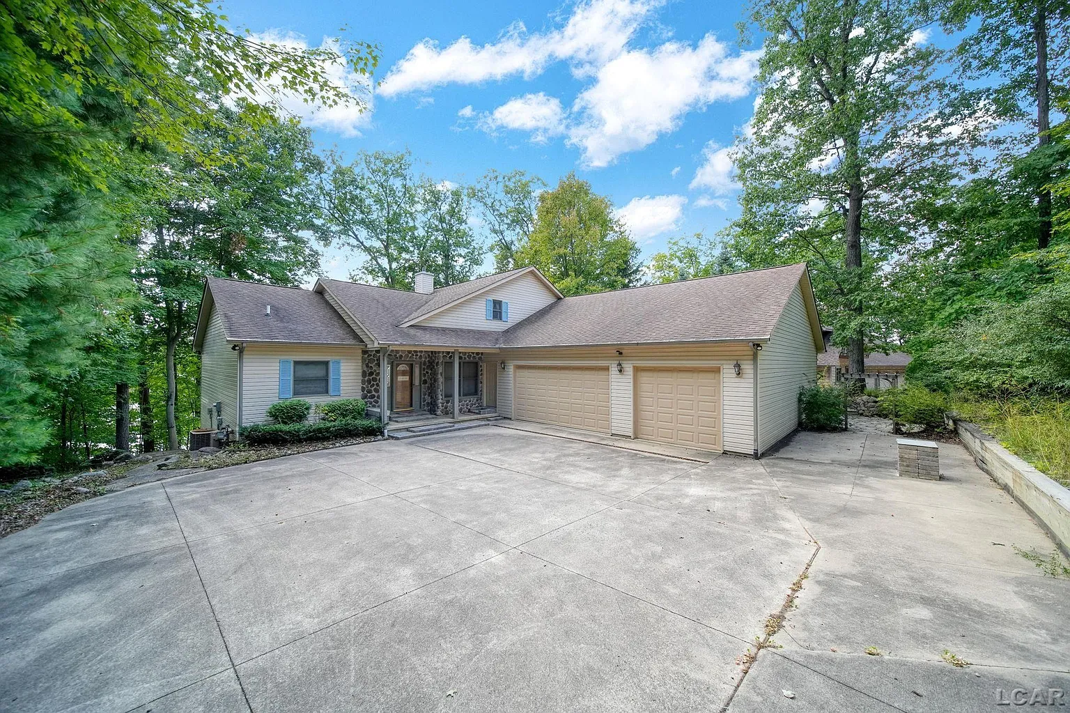 8443 Stephenson Rd photo 1