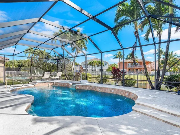 2237 Ridgewood Circle, Royal Palm Beach, FL 33411