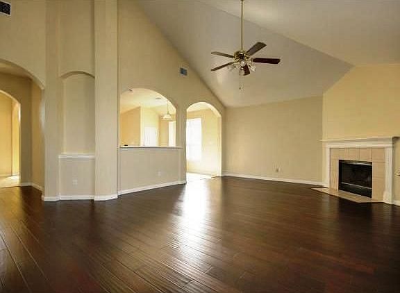 5th image of 904 Plumbago Dr