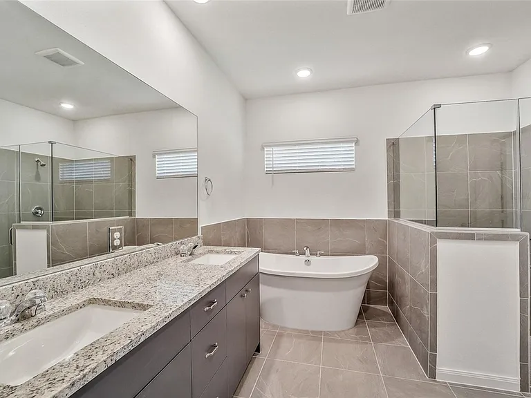 11943 Pondwood Dr — Photo 5