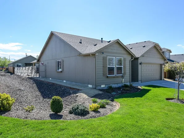 3312 NW Dogwood Ave, Redmond, OR 97756