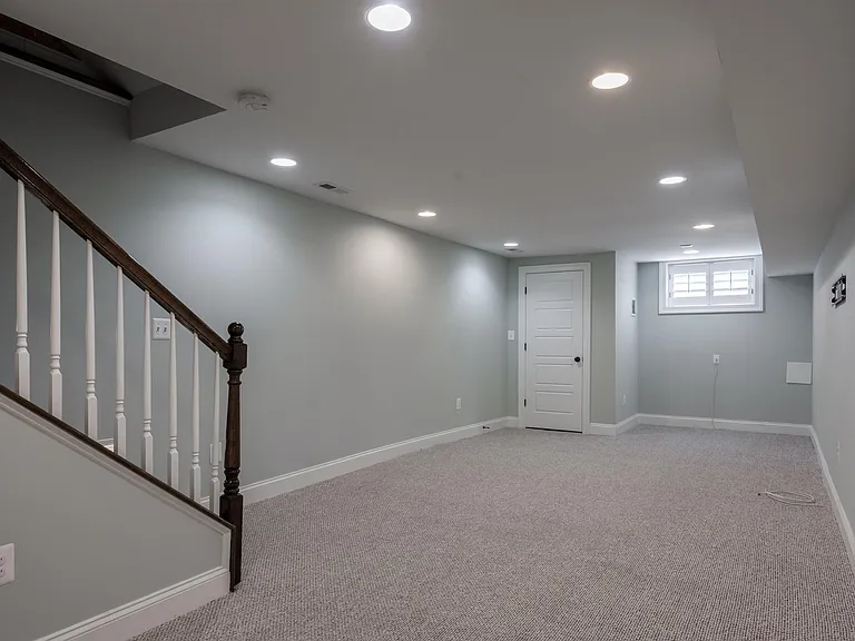 922 S Clinton St — Photo 15