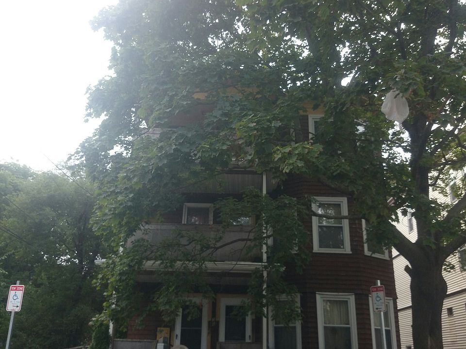 2nd image of 36 Theodore St