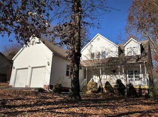 566 E Bunker Rd, Harrison, AR 72601