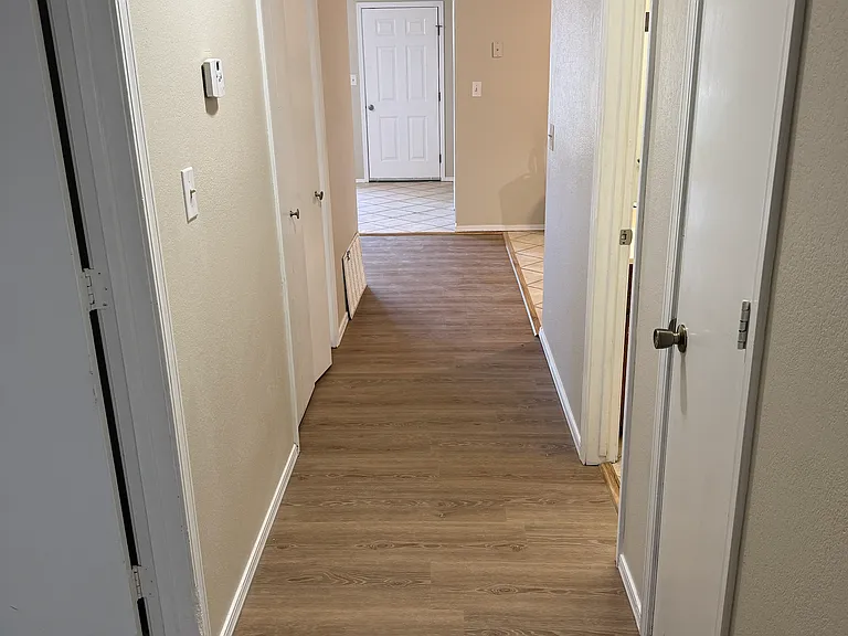 3044 W Greenwood St — Photo 15