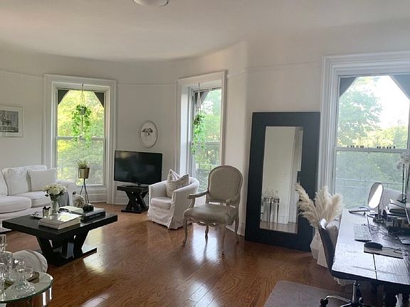 3rd image of 418 Central Park W APT 32