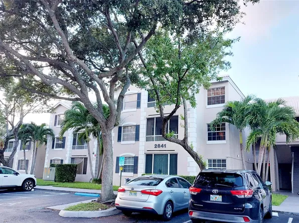 2841 N Oakland Forest Dr, Fort Lauderdale, FL