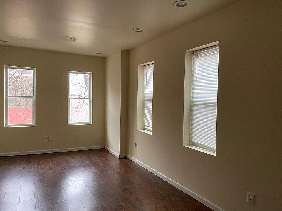 2nd image of 20XX E Cambria St Floor 2
