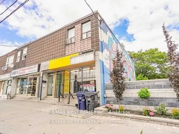 477 Oakwood Ave, Toronto, ON M6E 2W4