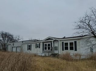209 E Lester Ave, Caney, KS 67333