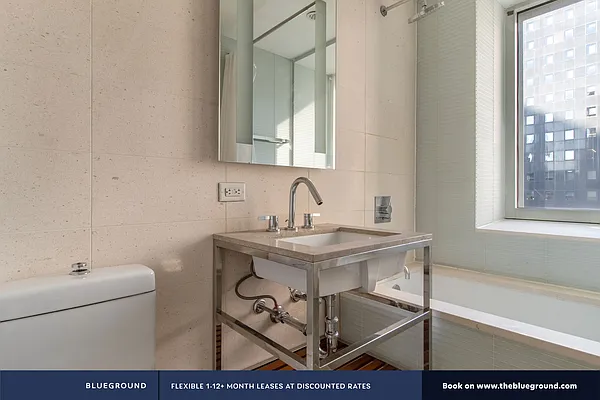 Rented by The Blueground | media 12