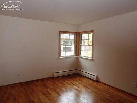 5th image of 12037 Belann Ct