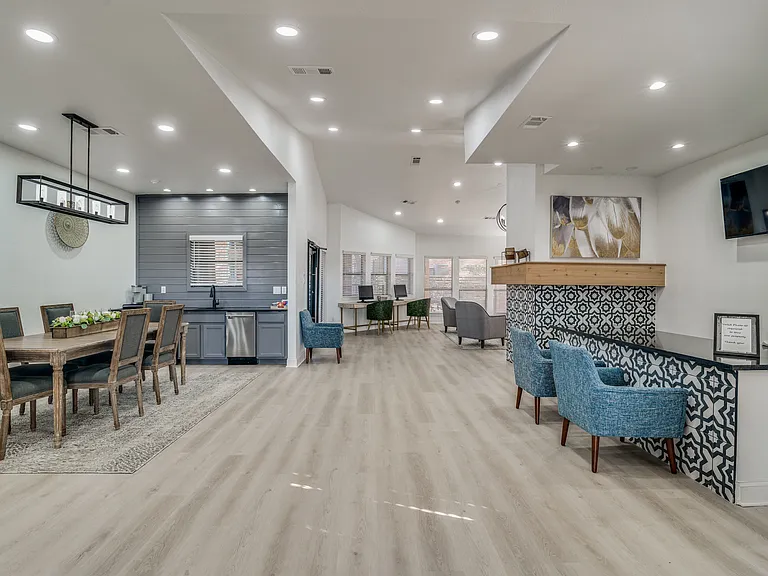 Falltree Apartments — Photo 15