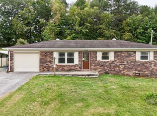 716 Oaklawn Cir, Corbin, KY 40701
