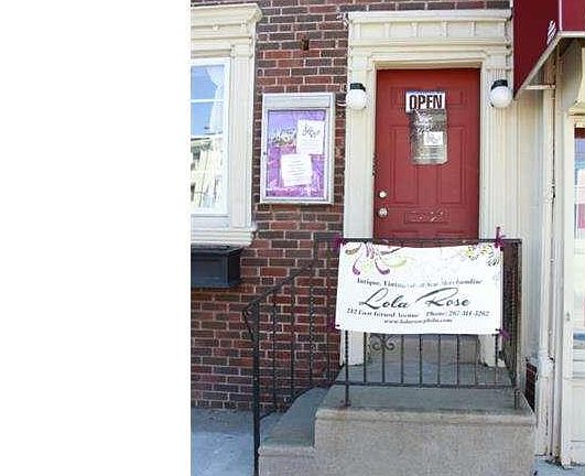 5th image of 242 E Girard Ave