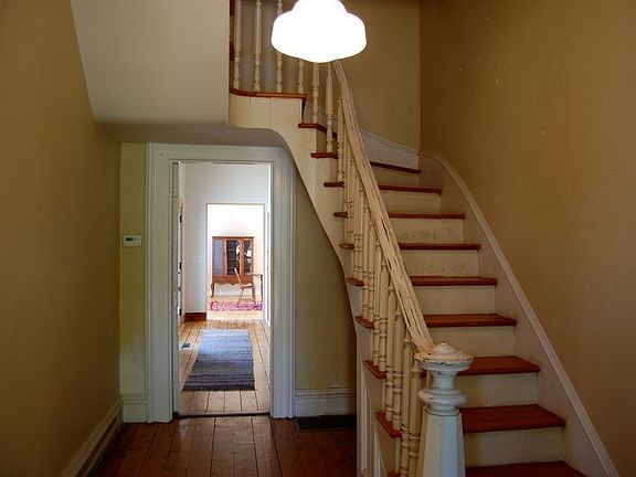 3rd image of 639 2nd St