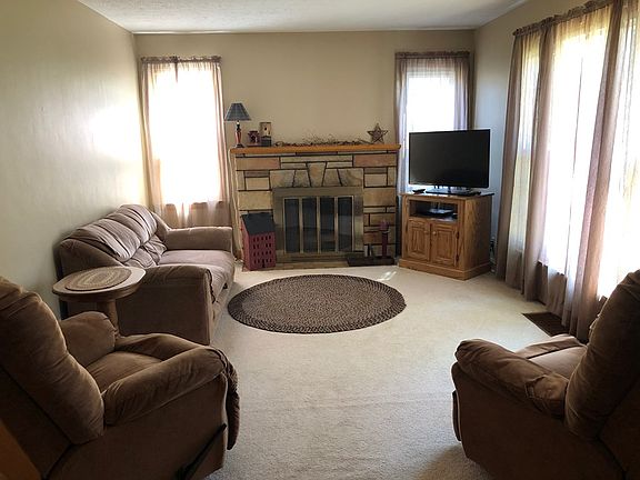 2nd image of 612 Buena Vista Ave