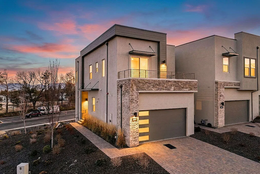 3 bed, 2629 sqft, $3,695 — Photo 1