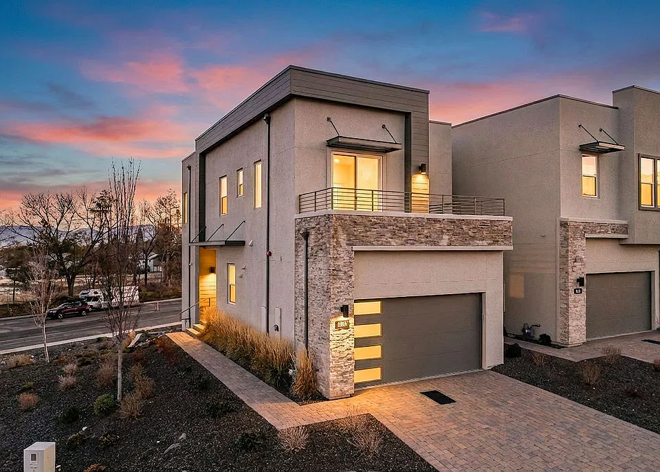 1545 Golf Club Dr