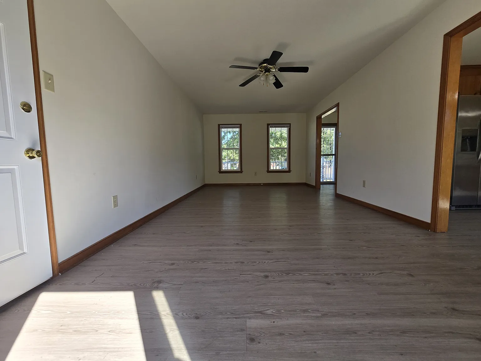 3 bed, 1600 sqft, $2,195 — Photo 3