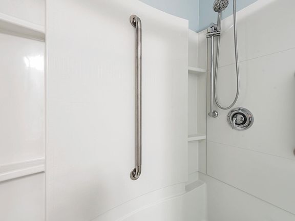 5th image of 1127 S Lake Dr Unit 110