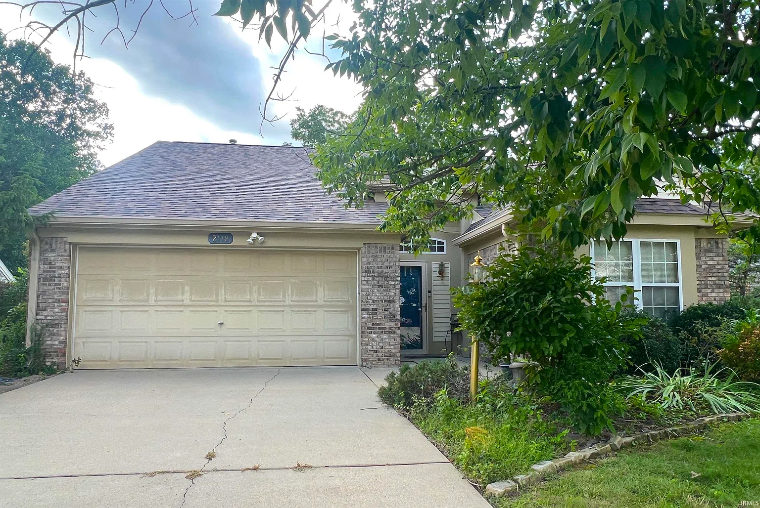 2112 S Bent Tree Dr photo 1