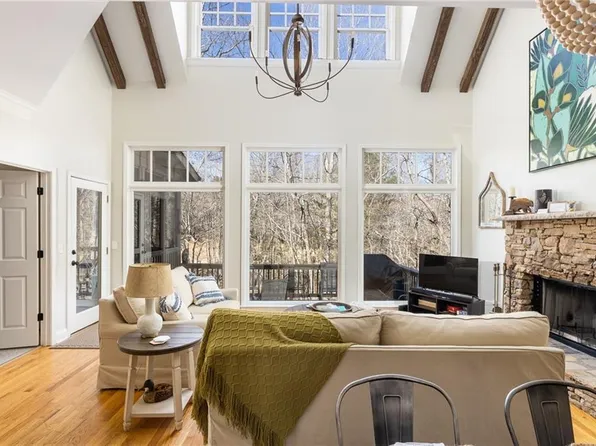 42 Chestnut Knoll Ct, Jasper, GA 30143