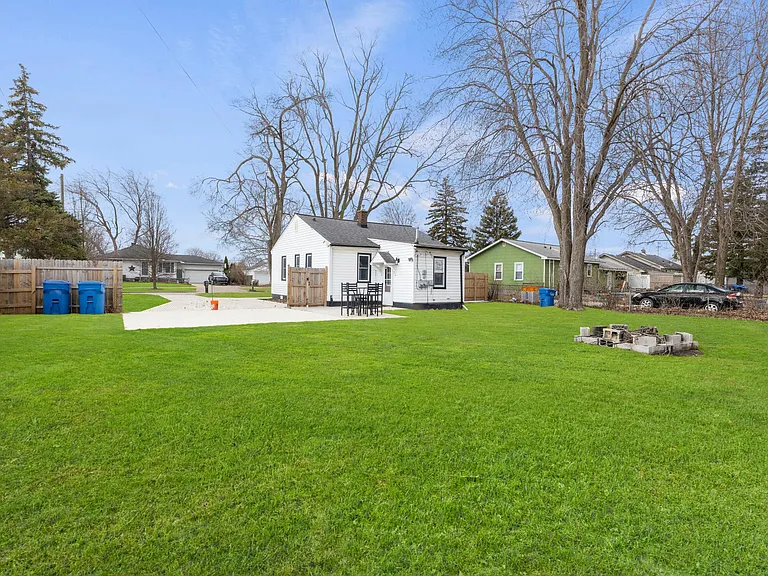 13741 McKinley Ave — Photo 5