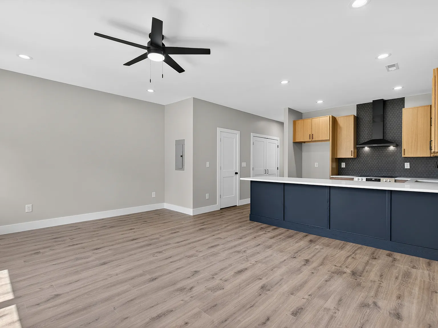 3 bed, 1580 sqft, $2,000 — Photo 4