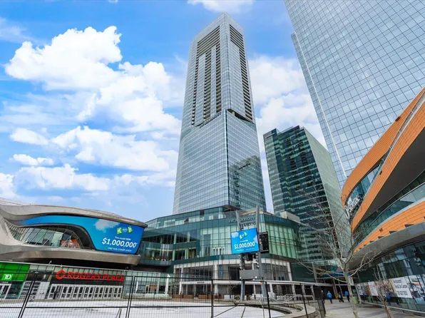 10360 102nd St NW #2812, Edmonton, AB T5J 0K6